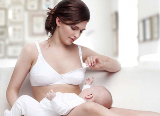 Wear Nursing Bras to Feed Your Baby Safely